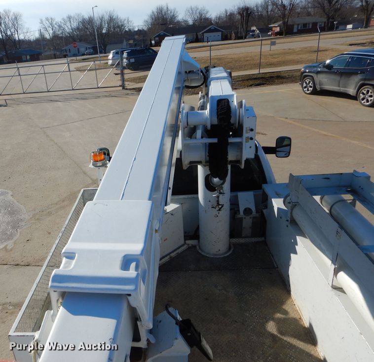 image for item DH6384 2011 Dodge Ram 5500 bucket truck