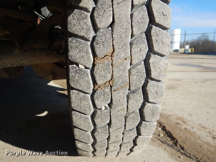 image for item DH6384 2011 Dodge Ram 5500 bucket truck