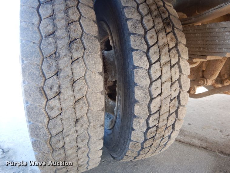 image for item DH6384 2011 Dodge Ram 5500 bucket truck