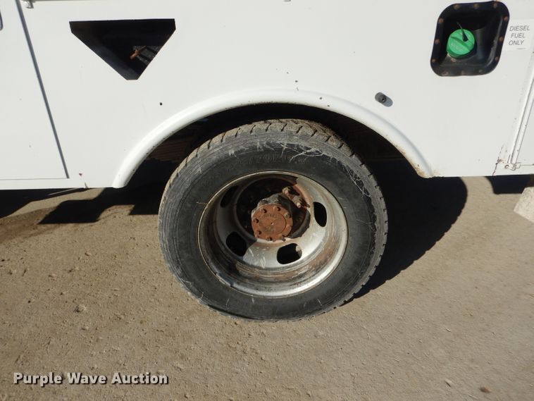 image for item DH6384 2011 Dodge Ram 5500 bucket truck