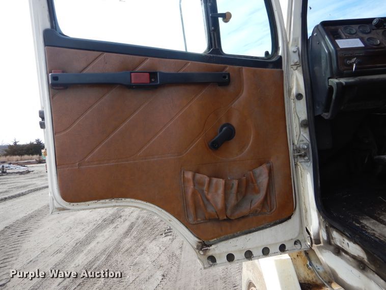 image for item DH6404 1987 Freightliner FLC dump truck