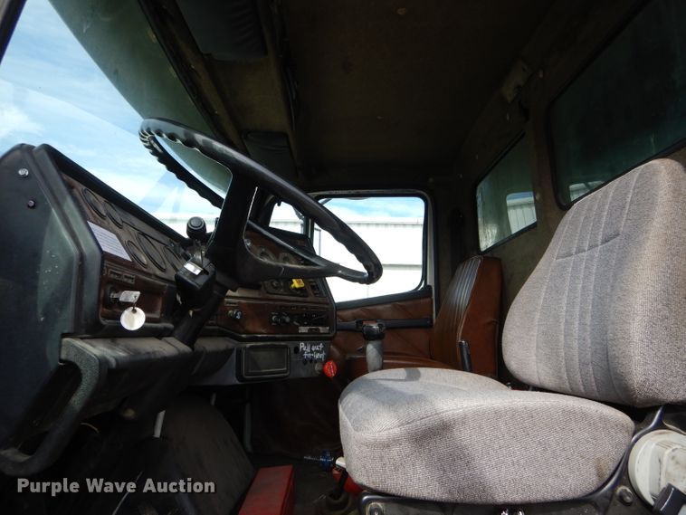 image for item DH6404 1987 Freightliner FLC dump truck