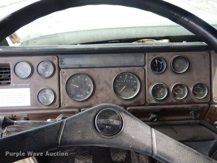 image for item DH6404 1987 Freightliner FLC dump truck