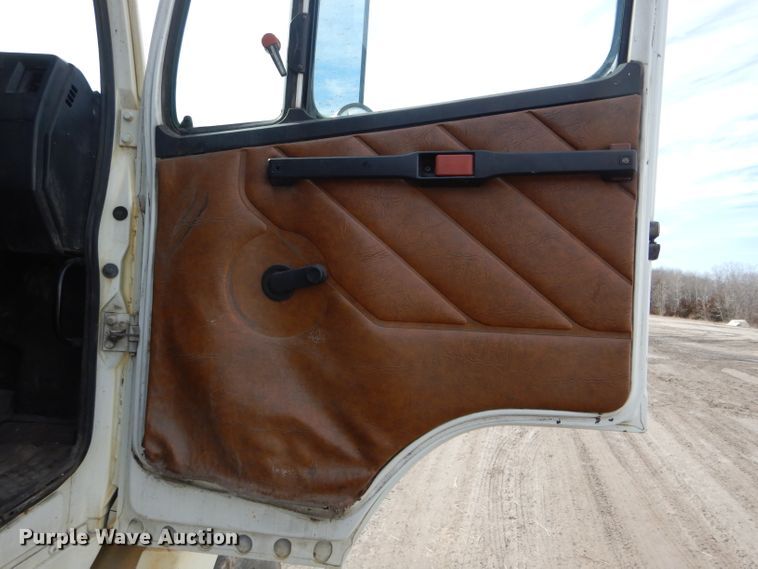 image for item DH6404 1987 Freightliner FLC dump truck