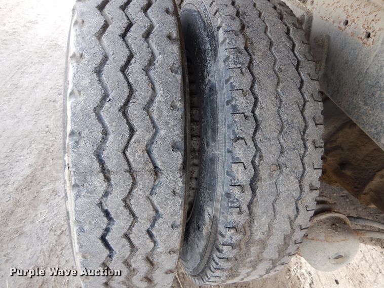 image for item DH6404 1987 Freightliner FLC dump truck