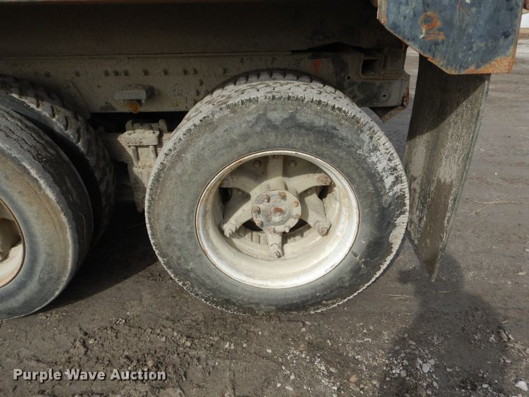 image for item DH6404 1987 Freightliner FLC dump truck