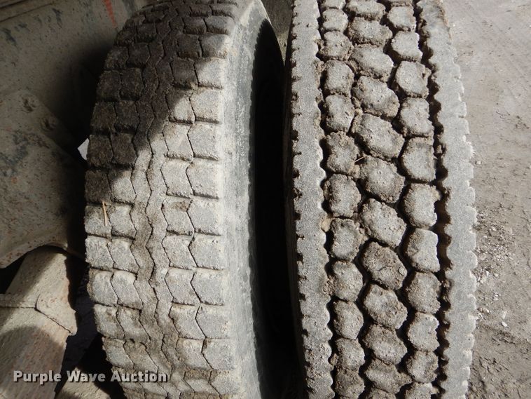 image for item DH6404 1987 Freightliner FLC dump truck