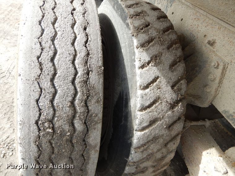 image for item DH6404 1987 Freightliner FLC dump truck