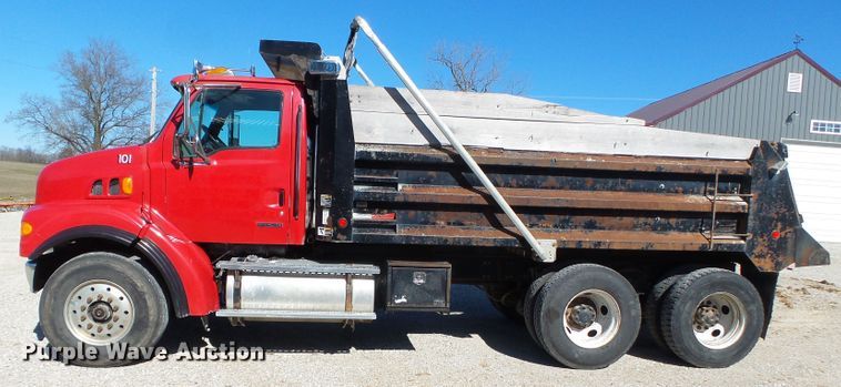 image for item DH7858 2000 Sterling L-Line construction dump truck