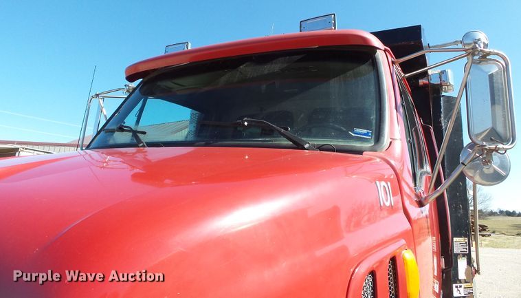 image for item DH7858 2000 Sterling L-Line construction dump truck