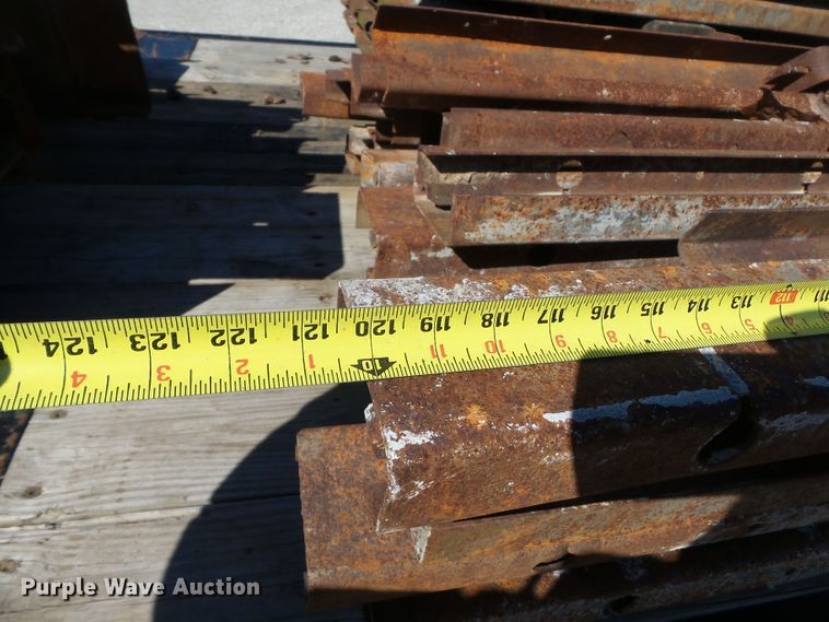 image for item DH7859 Approximately 90 concrete forms