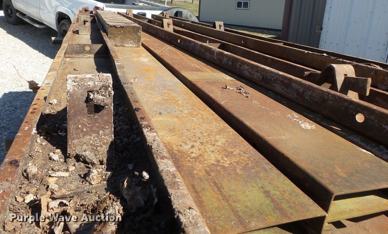 image for item DH7859 Approximately 90 concrete forms