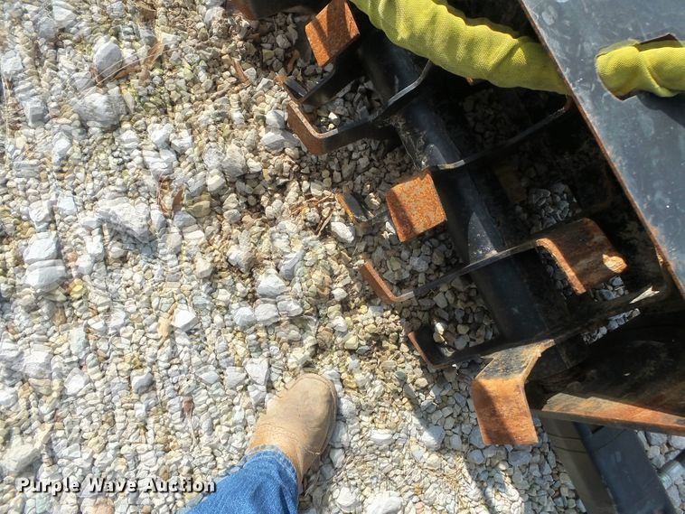 image for item DH7867 6'W skid steer tiller