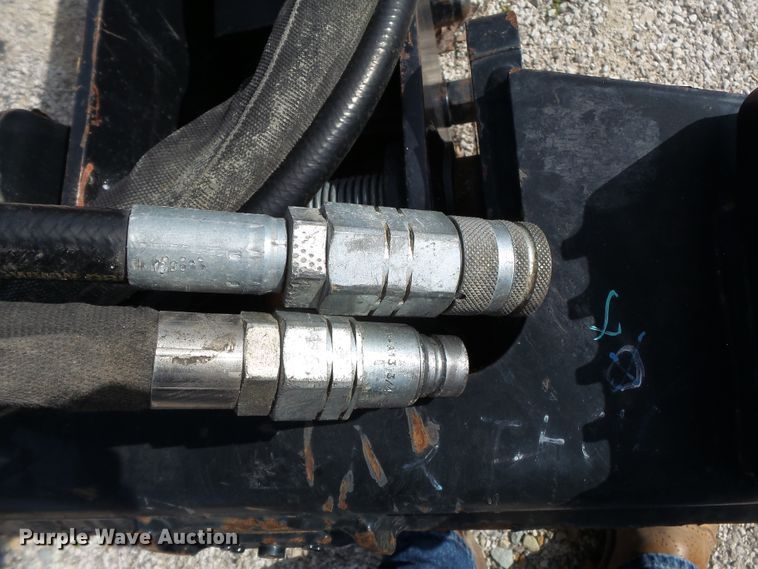 image for item DH7871 John Deere HH60 skid steer breaker