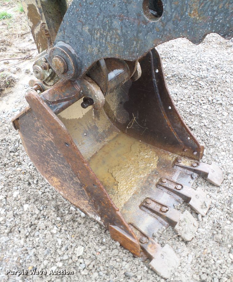 image for item DH7872 2005 Bobcat 341G mini excavator