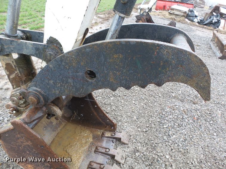 image for item DH7872 2005 Bobcat 341G mini excavator