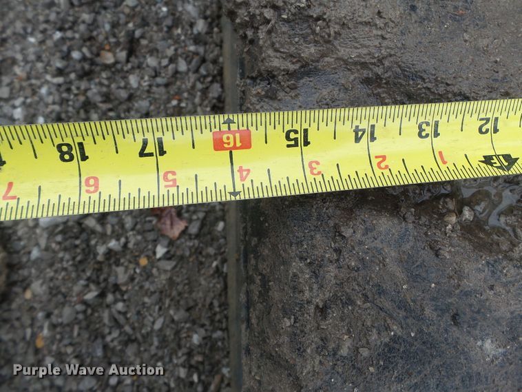 image for item DH7872 2005 Bobcat 341G mini excavator