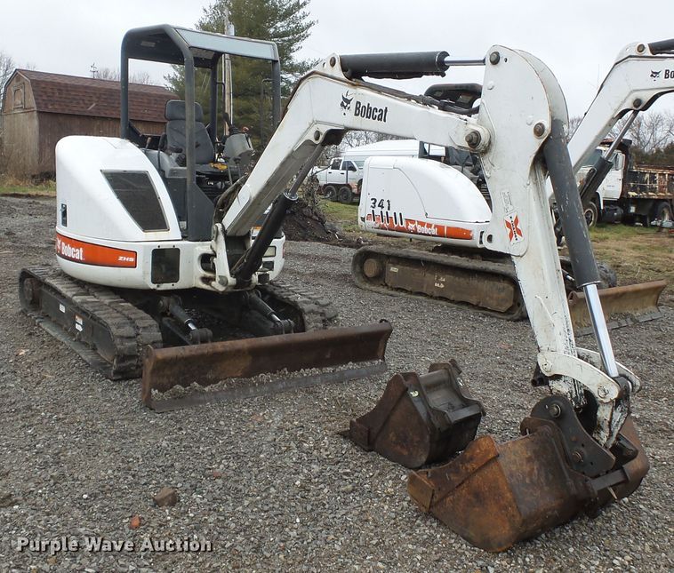 image for item DH7873 2004 Bobcat 430 ZHS mini excavator