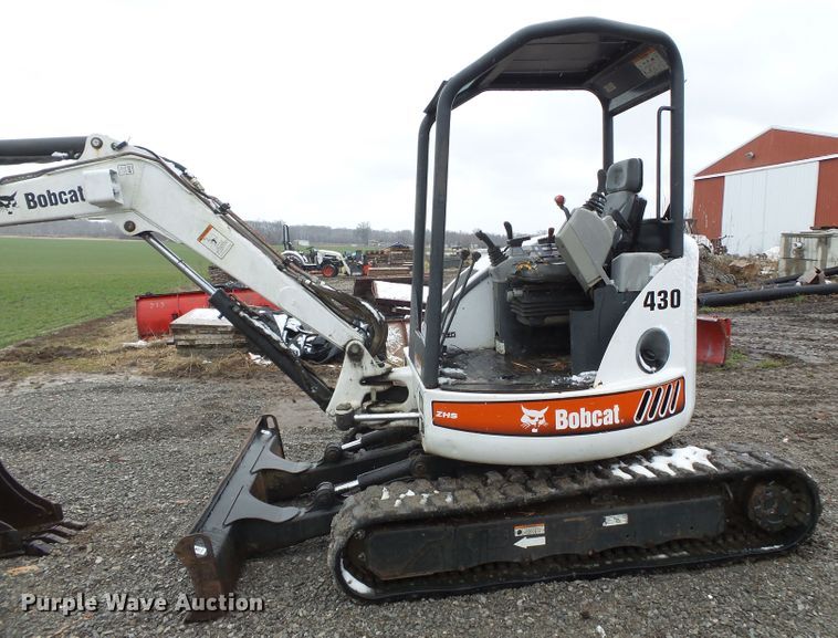 image for item DH7873 2004 Bobcat 430 ZHS mini excavator