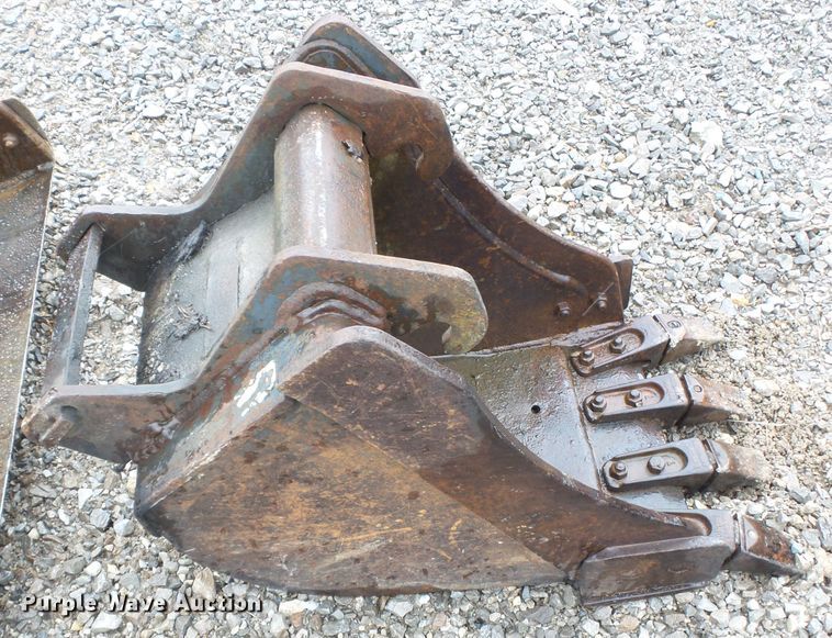 image for item DH7873 2004 Bobcat 430 ZHS mini excavator