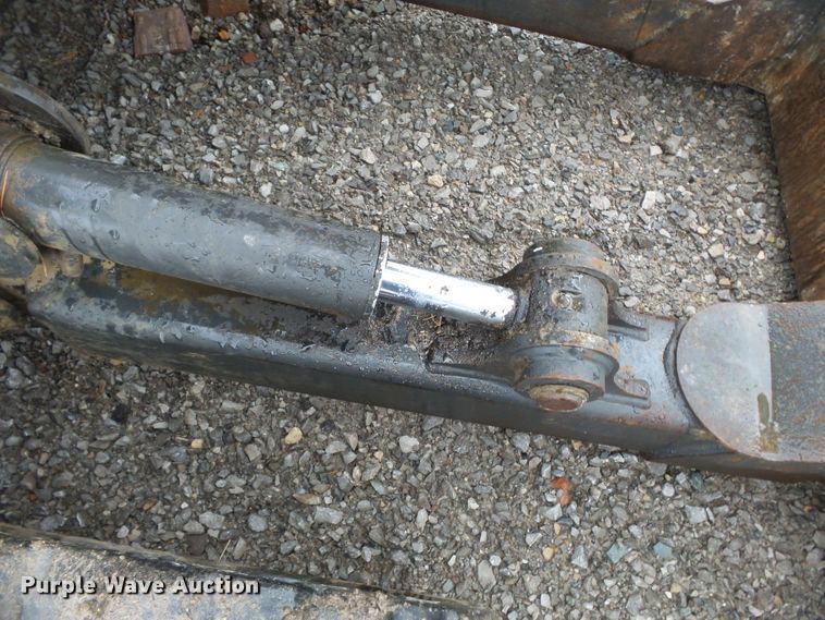 image for item DH7873 2004 Bobcat 430 ZHS mini excavator