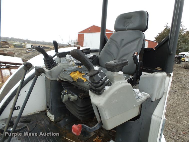 image for item DH7873 2004 Bobcat 430 ZHS mini excavator