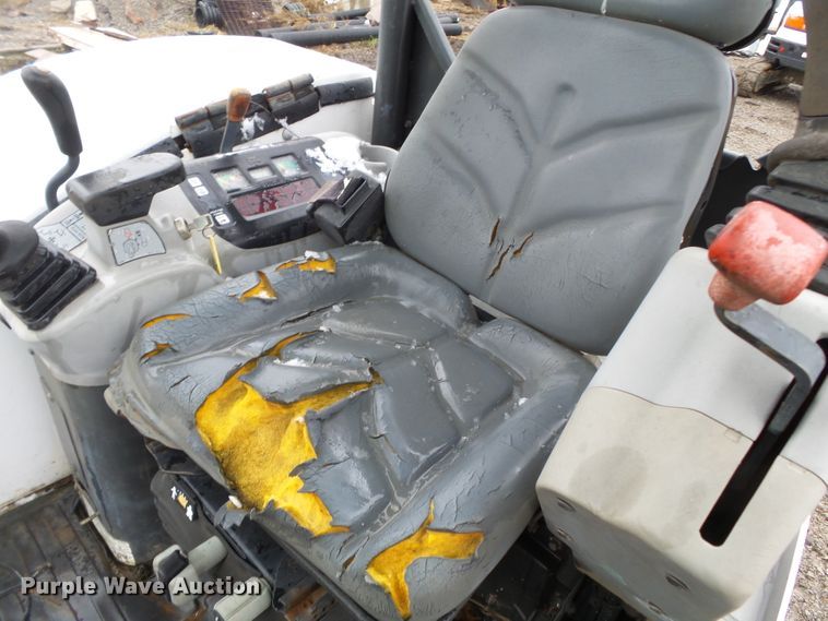 image for item DH7873 2004 Bobcat 430 ZHS mini excavator