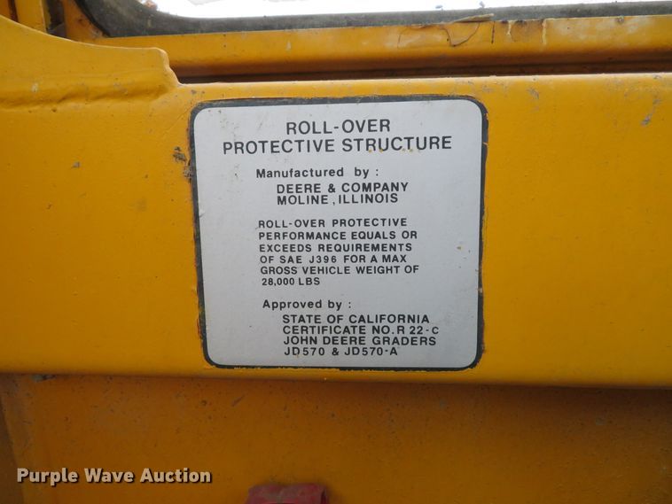 image for item DI2067 1975 John Deere 570A motor grader