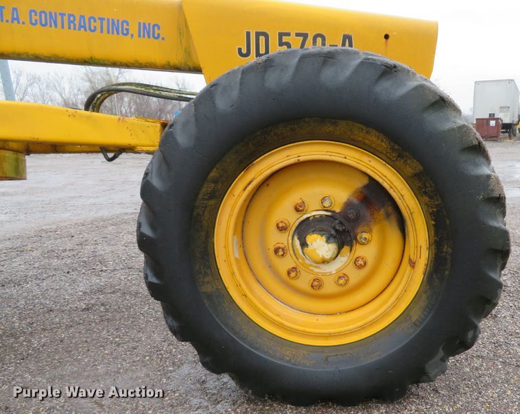 image for item DI2067 1975 John Deere 570A motor grader