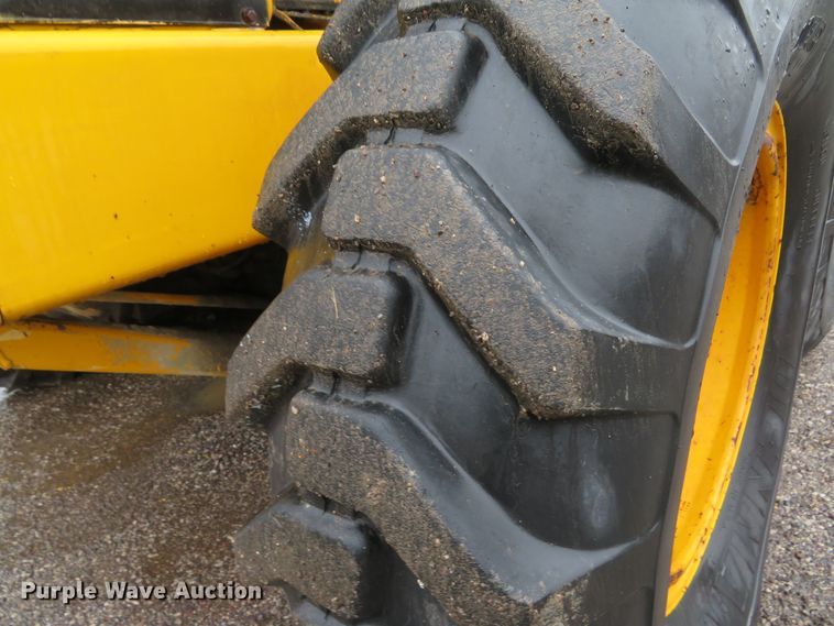 image for item DI2067 1975 John Deere 570A motor grader