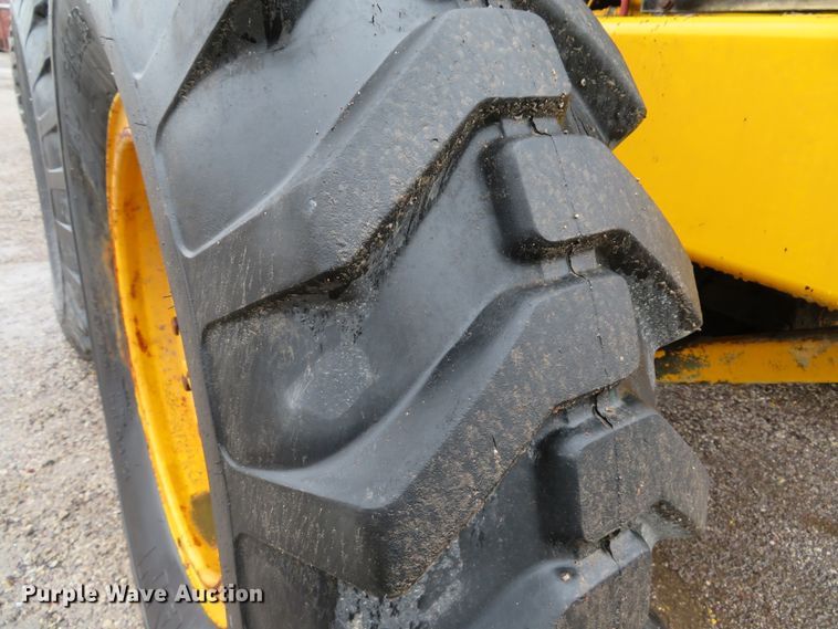 image for item DI2067 1975 John Deere 570A motor grader