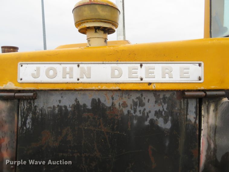 image for item DI2067 1975 John Deere 570A motor grader