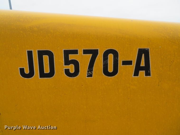 image for item DI2067 1975 John Deere 570A motor grader