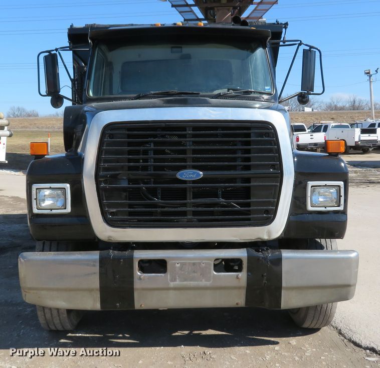 image for item DI2072 1990 Ford L8000 dump truck