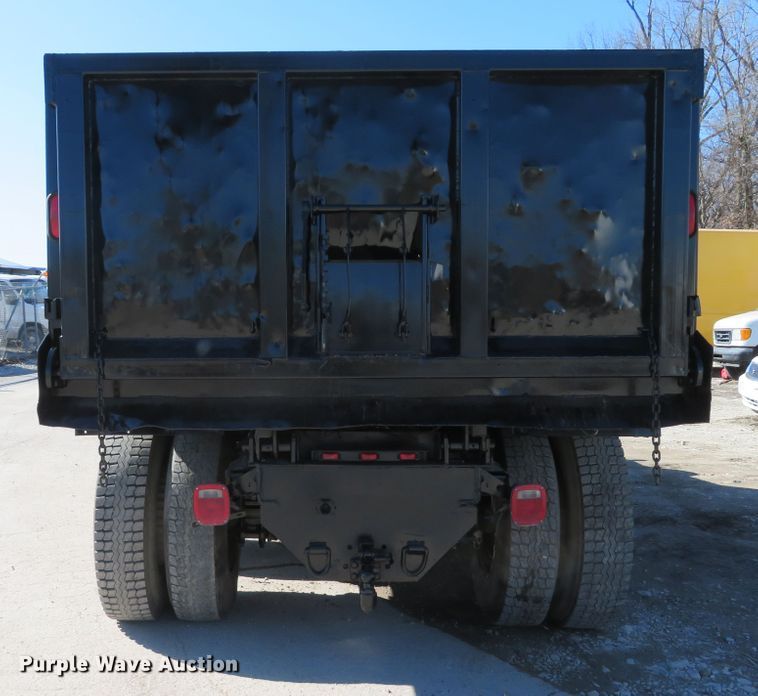image for item DI2072 1990 Ford L8000 dump truck