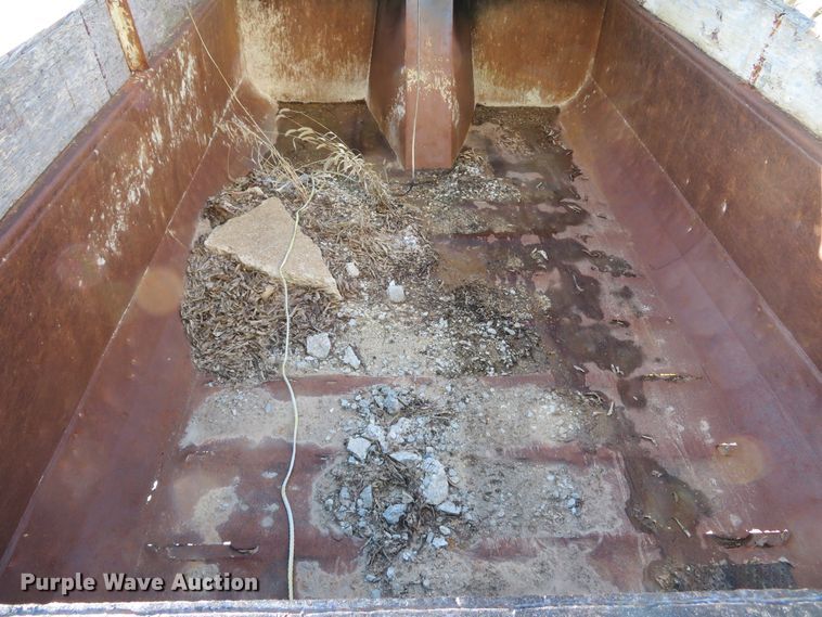 image for item DI2072 1990 Ford L8000 dump truck