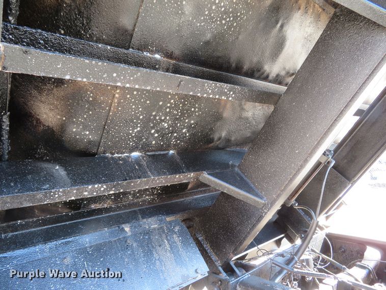 image for item DI2072 1990 Ford L8000 dump truck