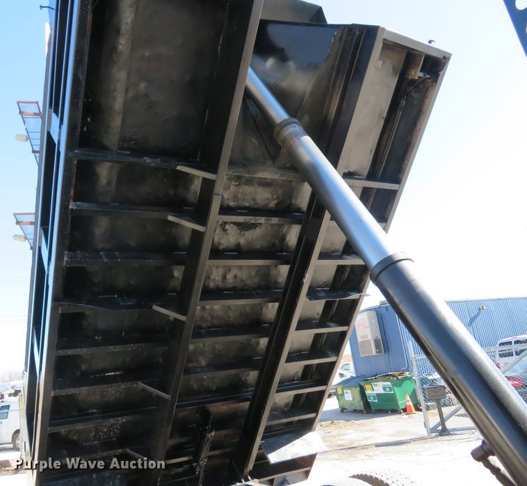 image for item DI2072 1990 Ford L8000 dump truck