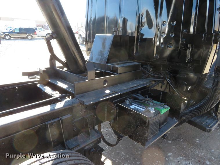 image for item DI2072 1990 Ford L8000 dump truck