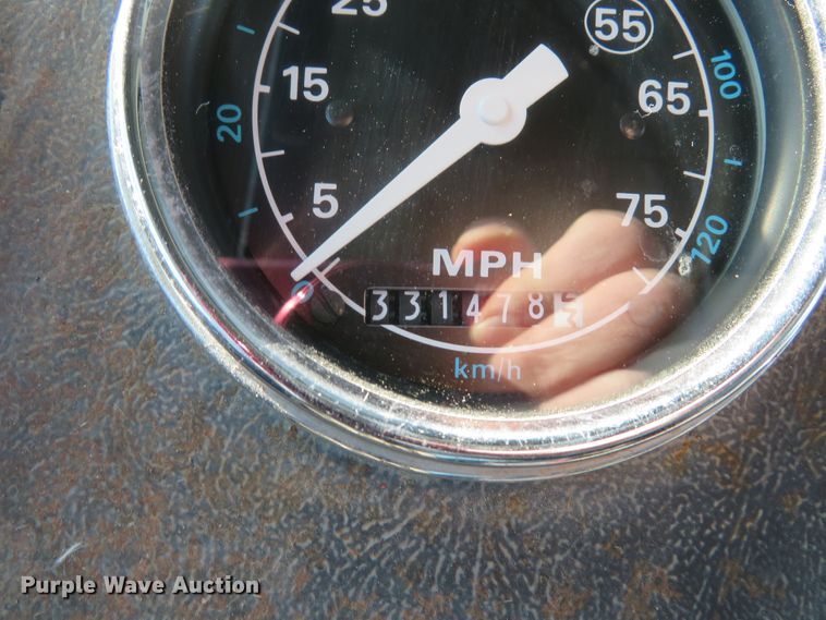 image for item DI2072 1990 Ford L8000 dump truck