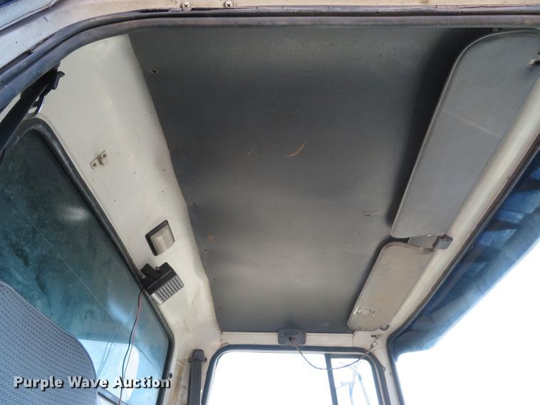 image for item DI2072 1990 Ford L8000 dump truck