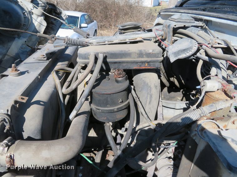 image for item DI2072 1990 Ford L8000 dump truck