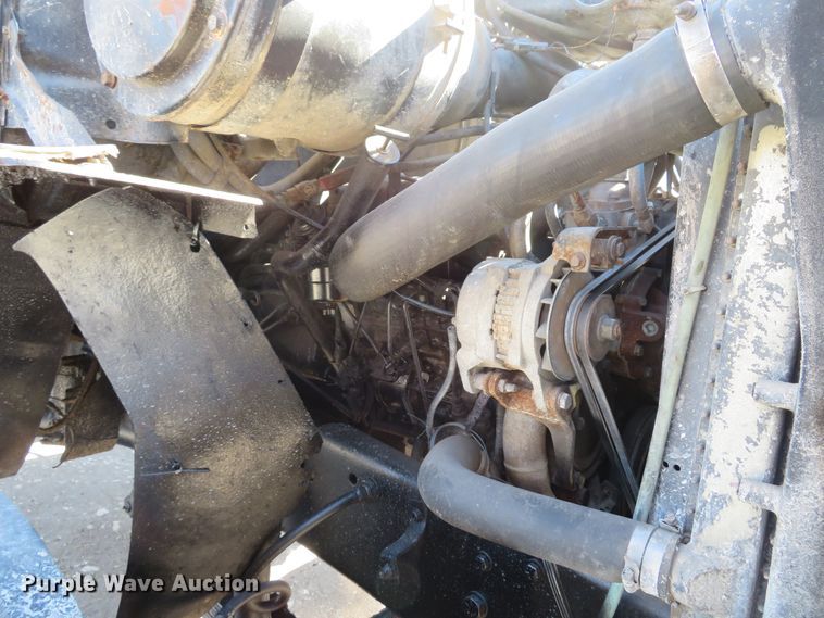 image for item DI2072 1990 Ford L8000 dump truck