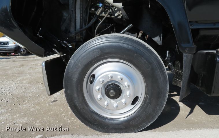 image for item DI2072 1990 Ford L8000 dump truck