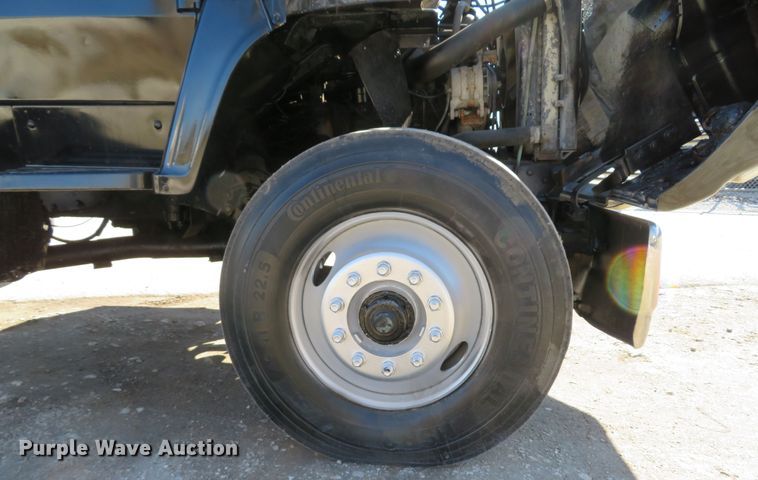 image for item DI2072 1990 Ford L8000 dump truck