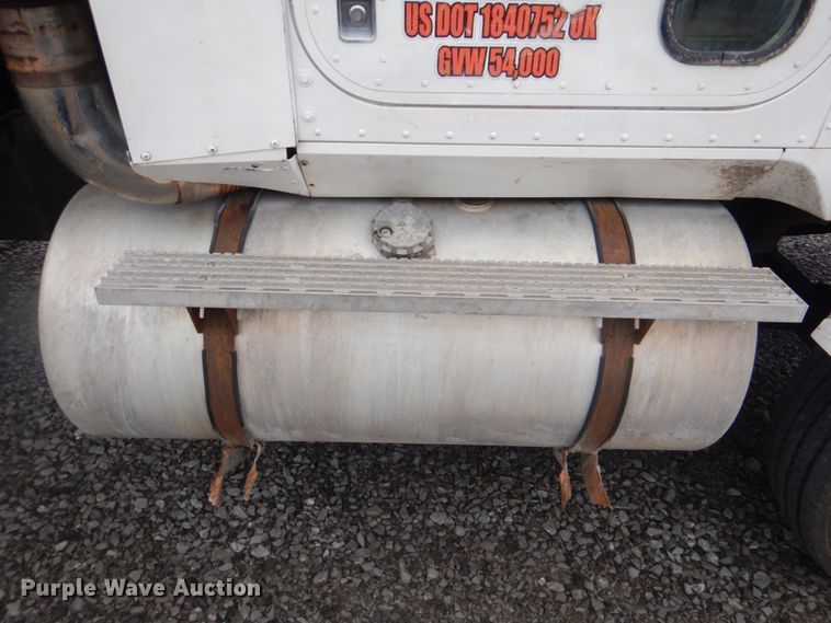 image for item DI2358 1990 International F9370 dump truck