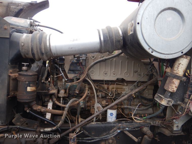 image for item DI2358 1990 International F9370 dump truck