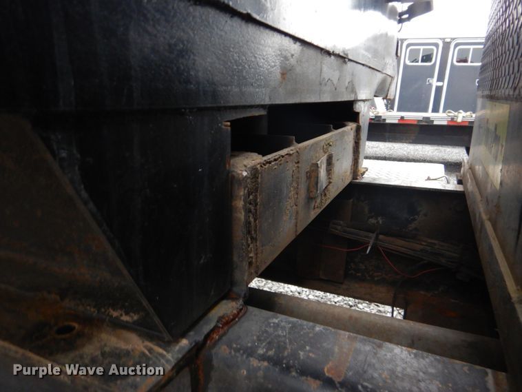 image for item DI2358 1990 International F9370 dump truck