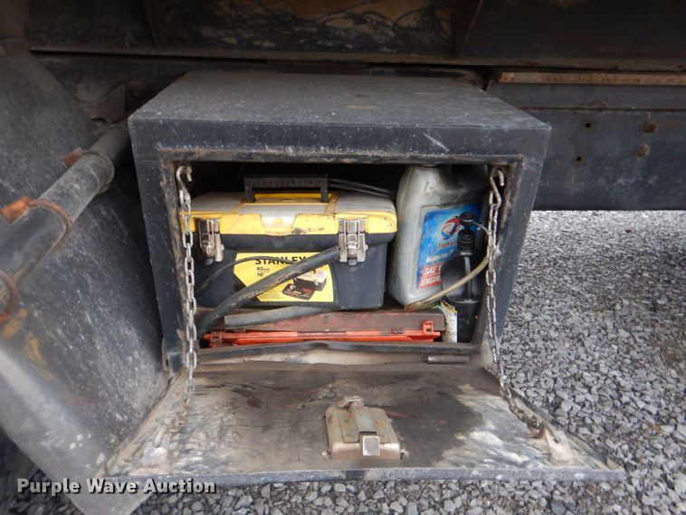 image for item DI2358 1990 International F9370 dump truck