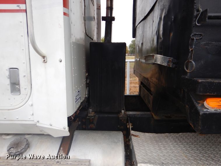 image for item DI2358 1990 International F9370 dump truck